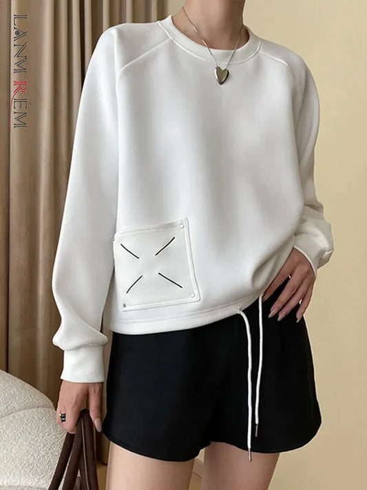 [LANMREM] Embroidered Design Pullover Sweatshirt Women Solid Round Neck Long Sleeve Casual Loose Tops 2024 Spring New